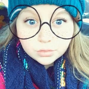 Meet your Posher, Claire